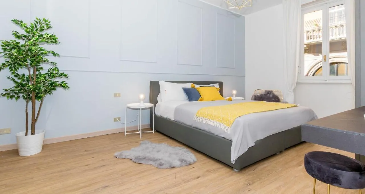 Altido Austere Elegance Apartment Milan