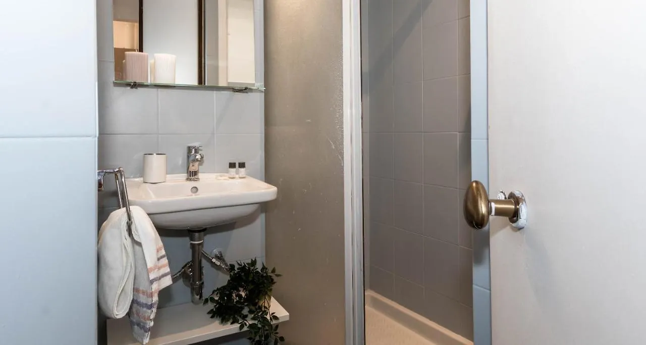 Altido Austere Elegance Apartment Milan