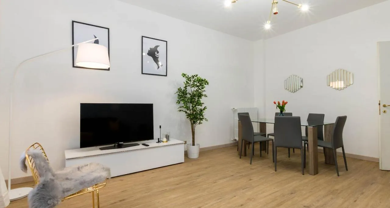 Altido Austere Elegance Apartment Milan Italy