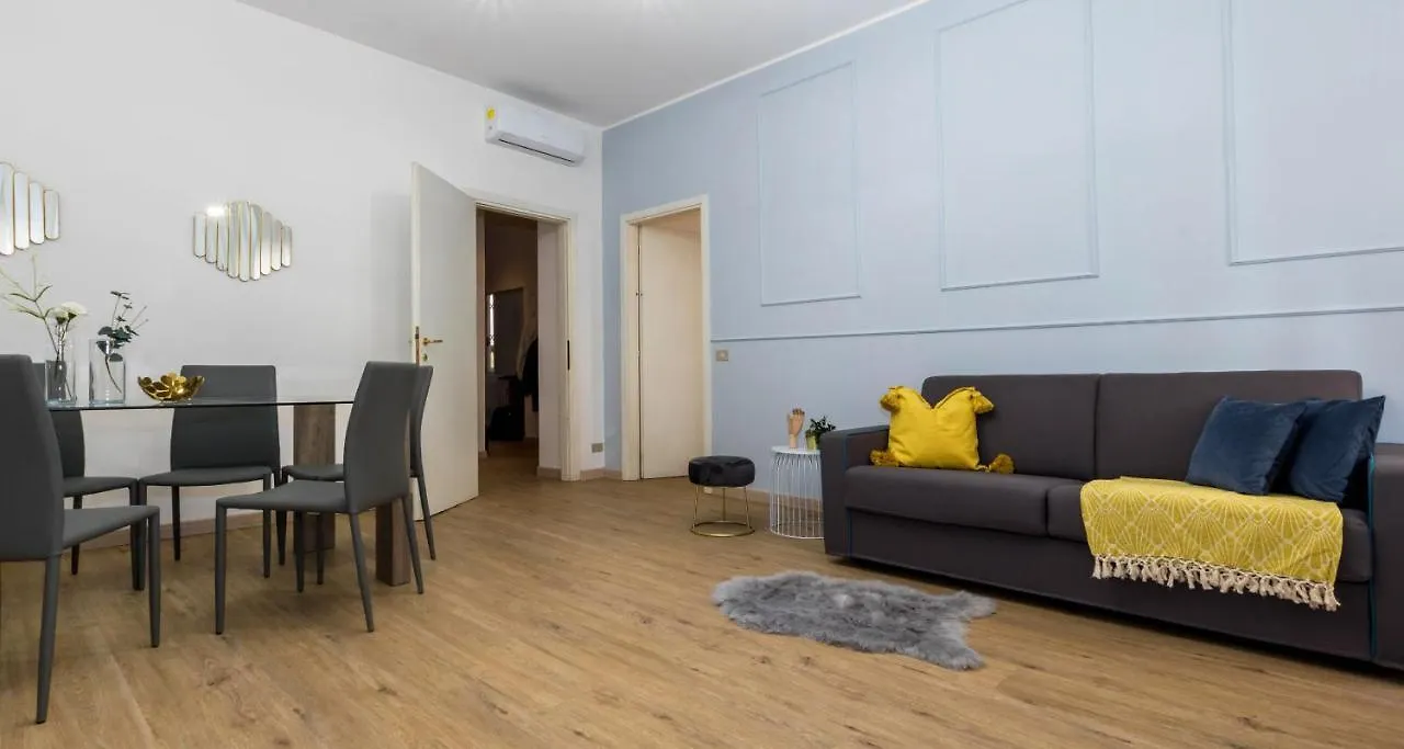 Altido Austere Elegance Apartment Milan