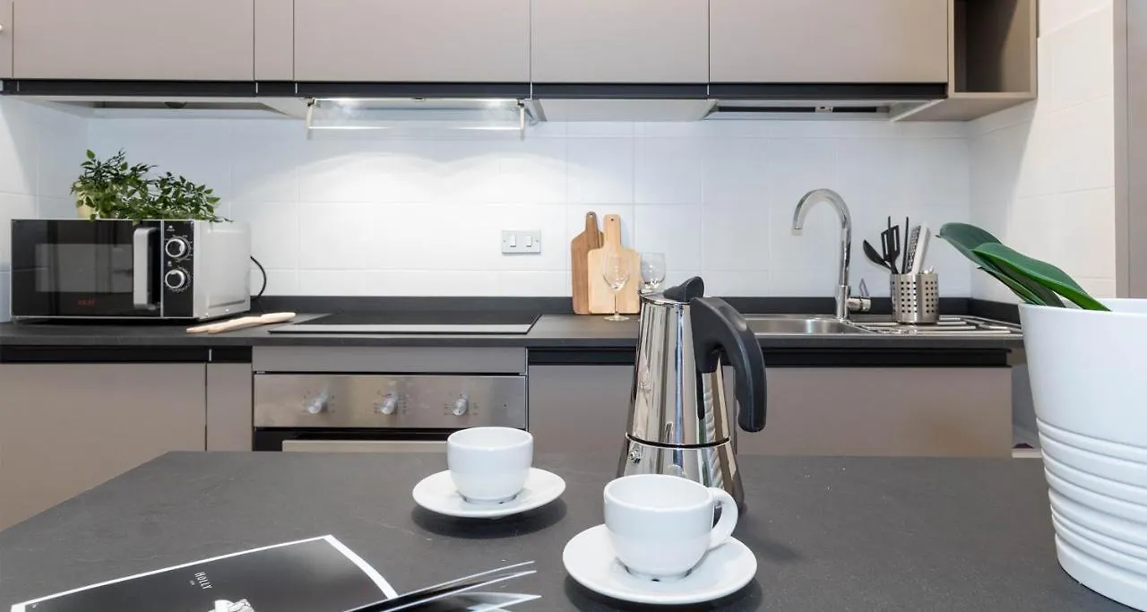 Altido Austere Elegance Apartment Milan