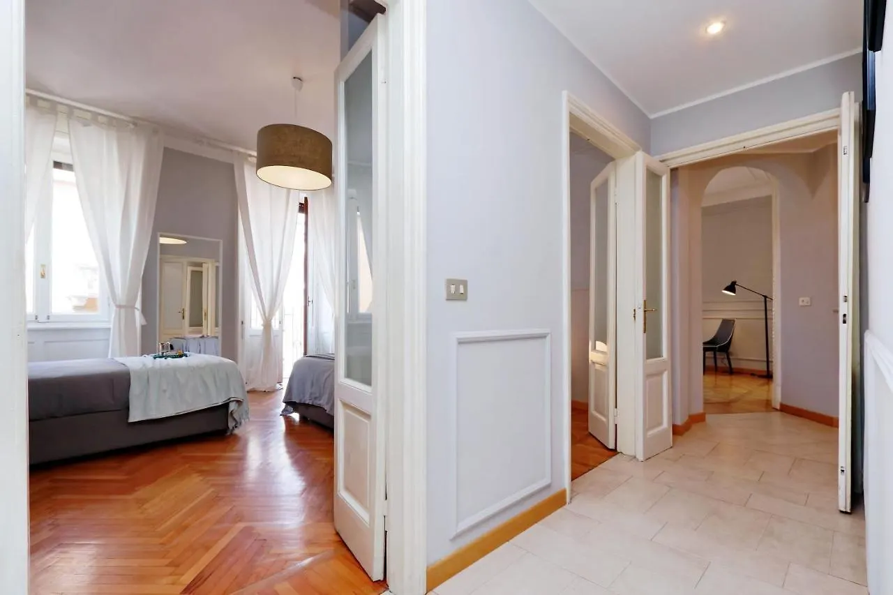 Altido Austere Elegance Apartment Milan