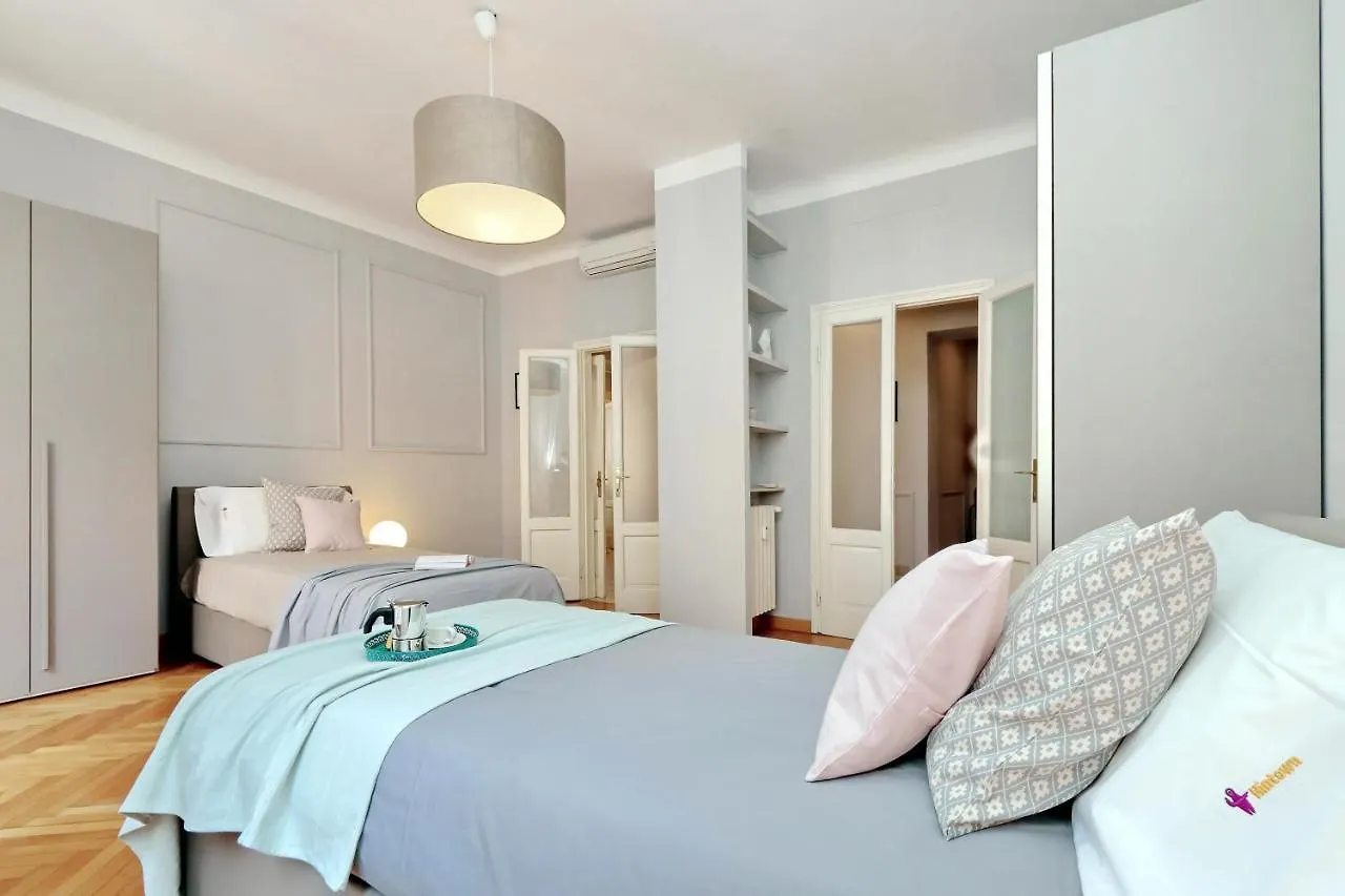 Altido Austere Elegance Apartment Milan
