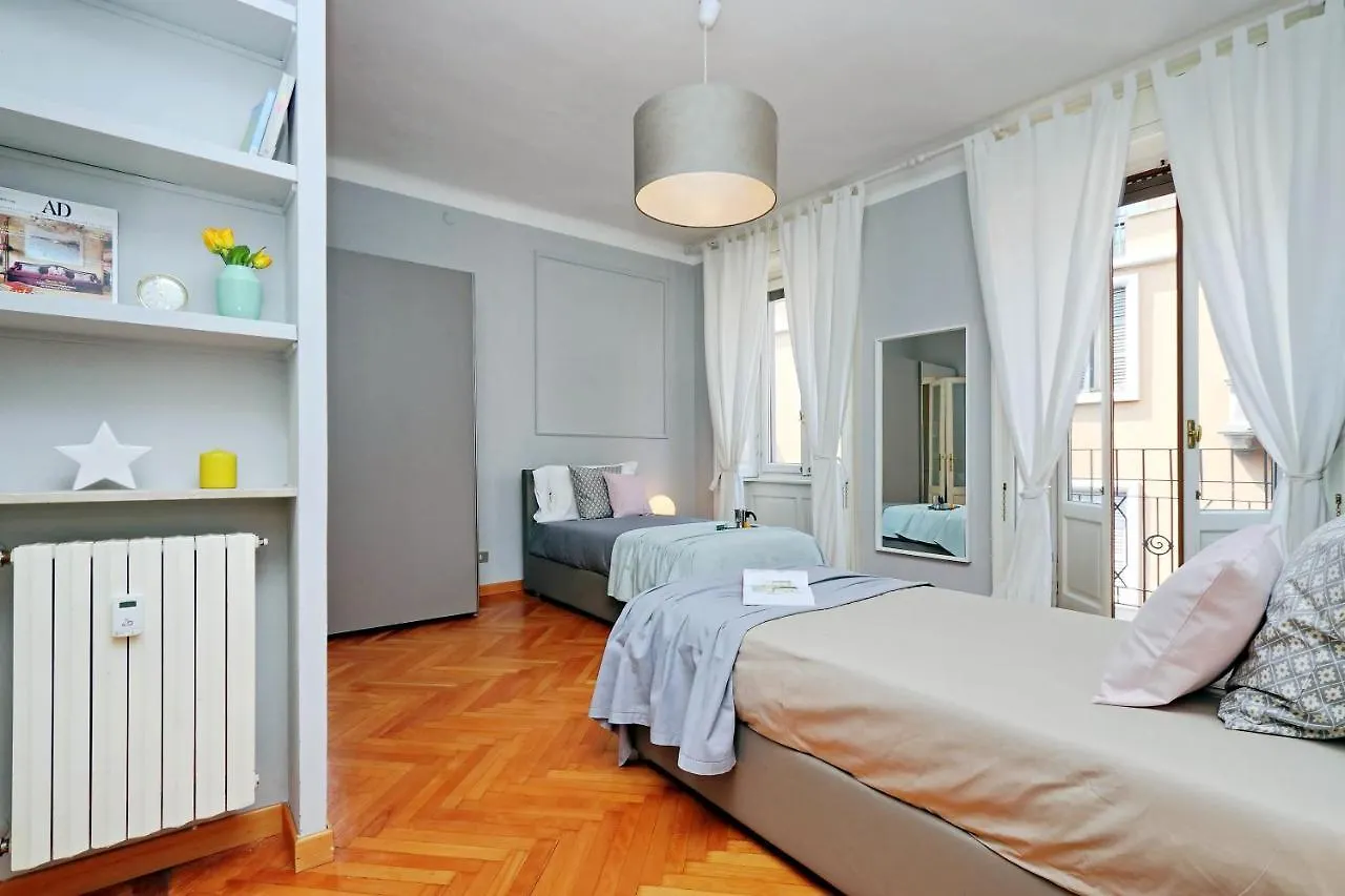 Altido Austere Elegance Apartment Milan