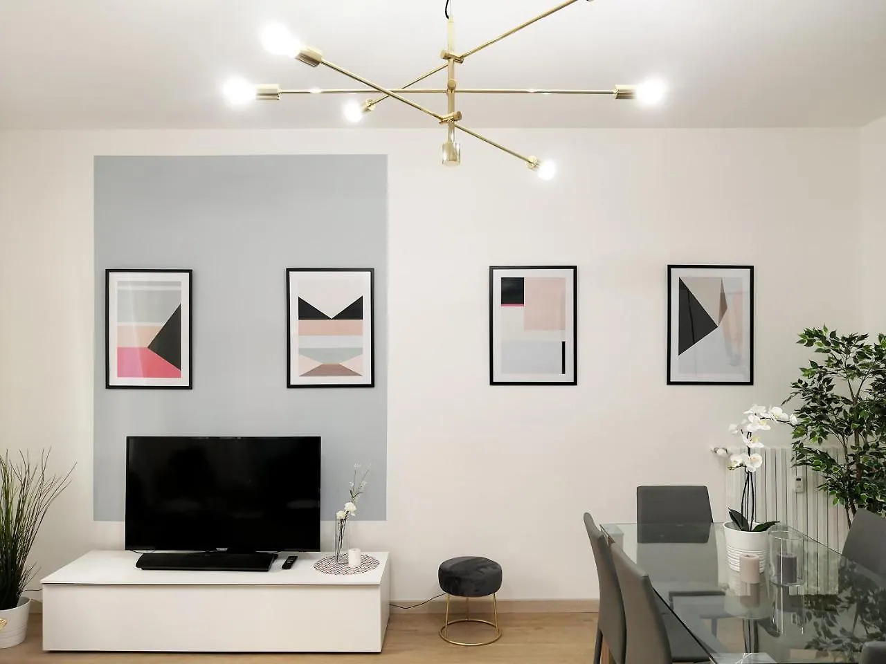Altido Austere Elegance Apartment Milan