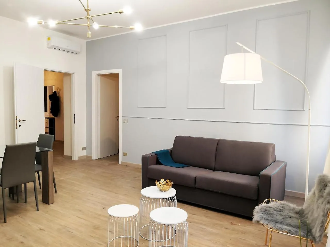 Altido Austere Elegance Apartment Milan